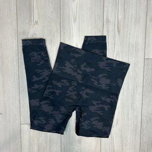 Spanx Leggings Womens Large Black Gray Camo Look At Me Now Seamless